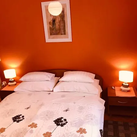 Guest house Apartments - Rooms Vesna Primosten