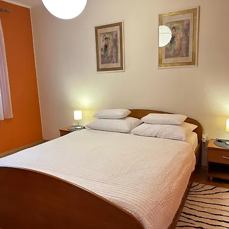 Guest house Apartments - Rooms Vesna