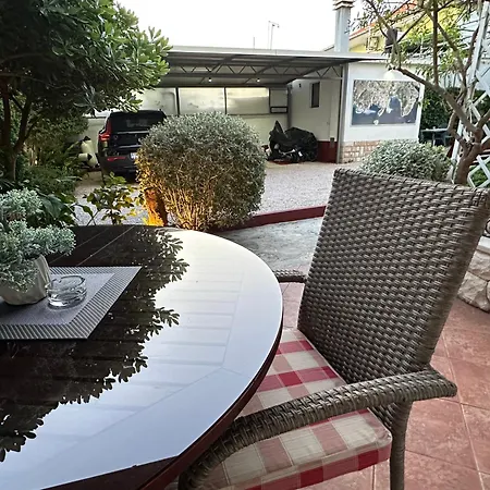 Guest house Apartments - Rooms Vesna Primosten
