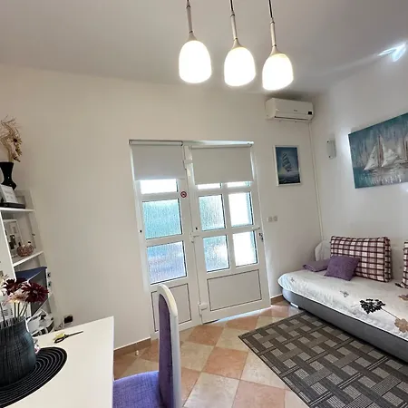 Apartments - Rooms Vesna 3*