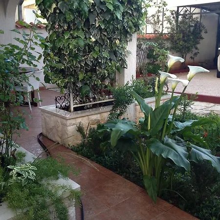 Apartments - Rooms Vesna Primosten