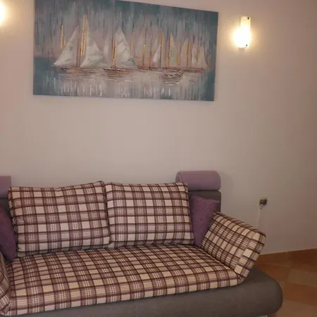 Guest house Apartments - Rooms Vesna Primosten