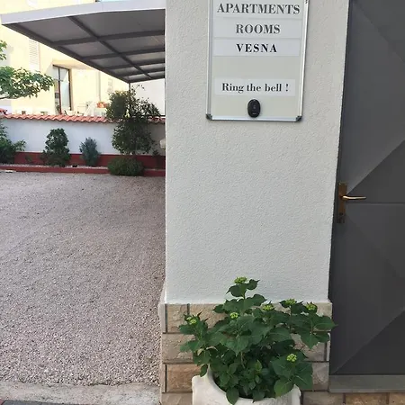 Guest house Apartments - Rooms Vesna