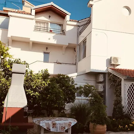 Apartments - Rooms Vesna Guest house