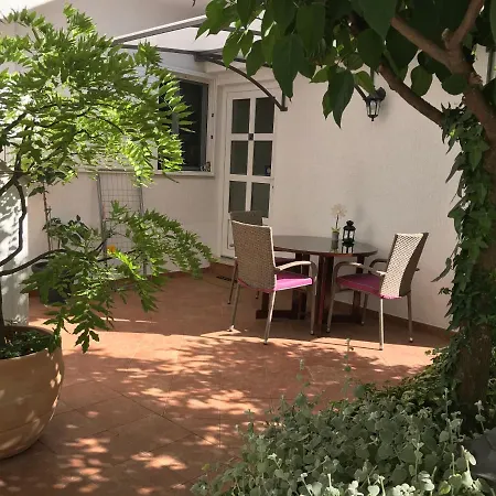 Apartments - Rooms Vesna Guest house