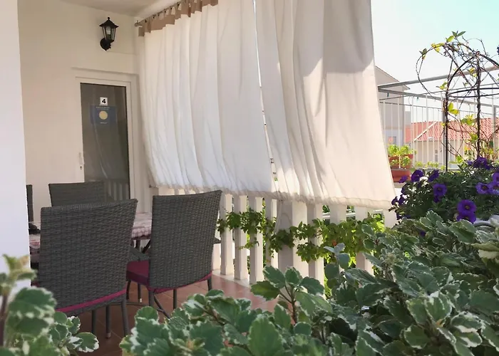 - Vesna Pensionat 3*