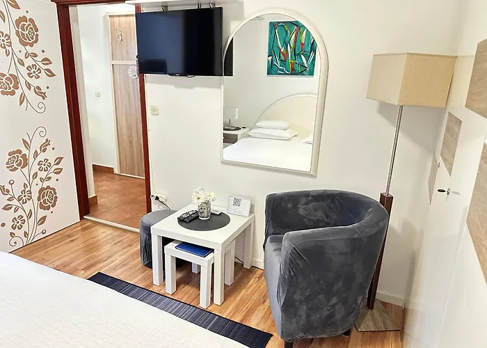 - Vesna Pensionat Primošten